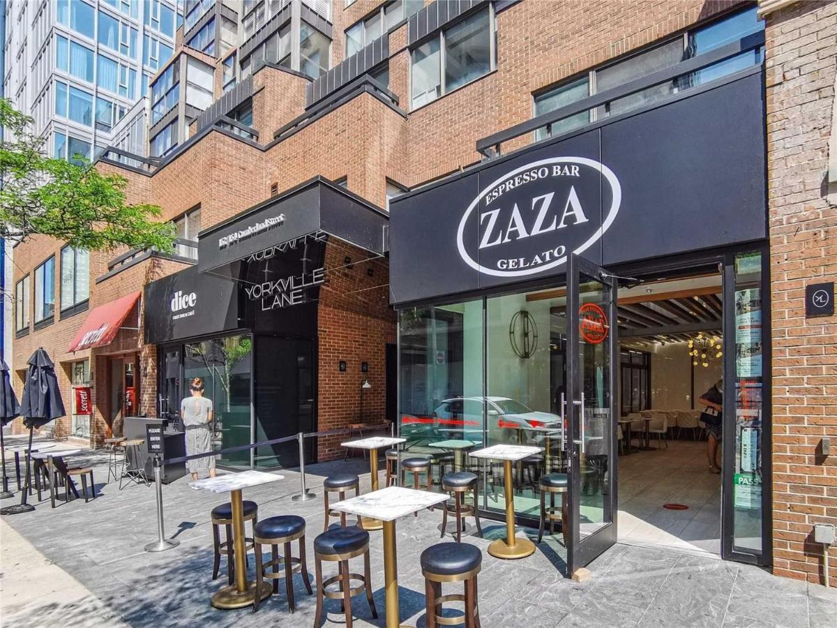 2 Bedroom Plus Den Condo 토론토 외부 사진